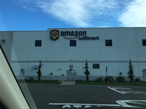 amazon fulfillment dupont